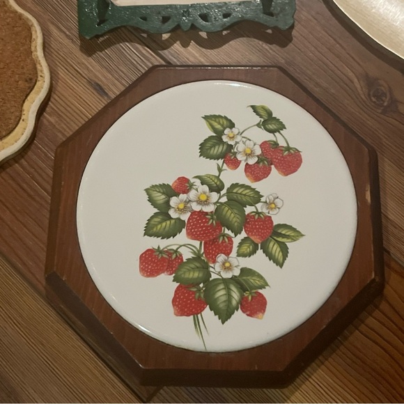 Vintage Strawberry Themed Trivets Wall Decor Ceramic Wood Metal Acrylic - Picture 9 of 11